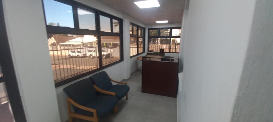 To Let Commercial Property for Rent in Windermere KwaZulu-Natal