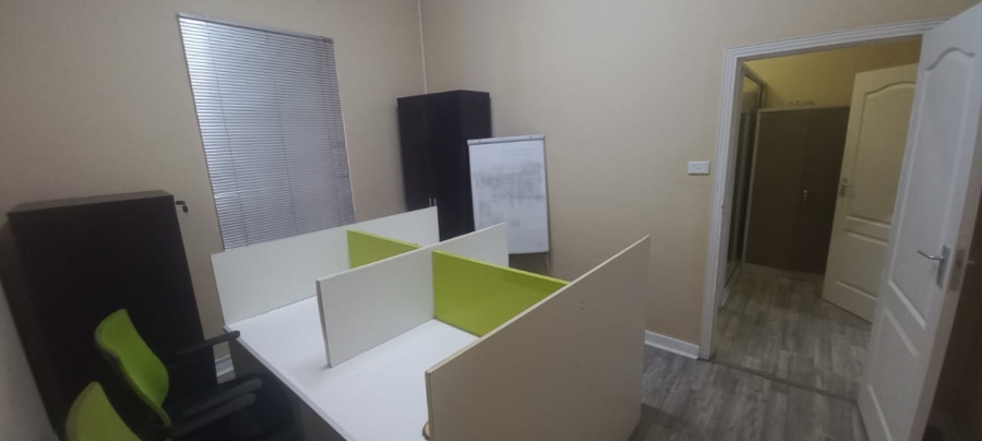To Let Commercial Property for Rent in Windermere KwaZulu-Natal