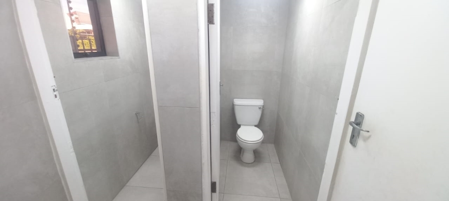 To Let Commercial Property for Rent in Windermere KwaZulu-Natal