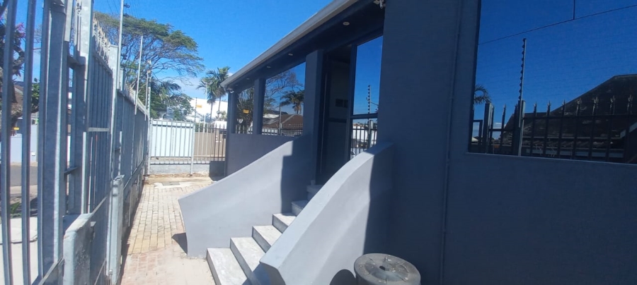 To Let Commercial Property for Rent in Windermere KwaZulu-Natal