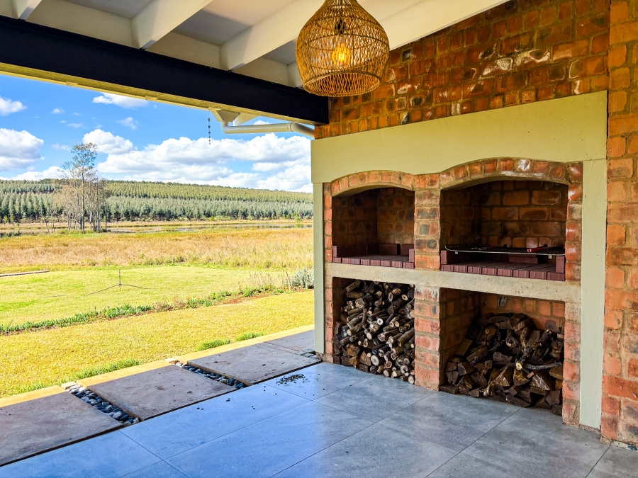 4 Bedroom Property for Sale in Albert Falls KwaZulu-Natal