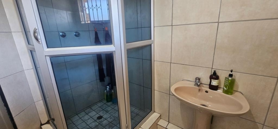 To Let 2 Bedroom Property for Rent in Overport KwaZulu-Natal