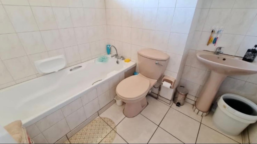 To Let 2 Bedroom Property for Rent in Overport KwaZulu-Natal