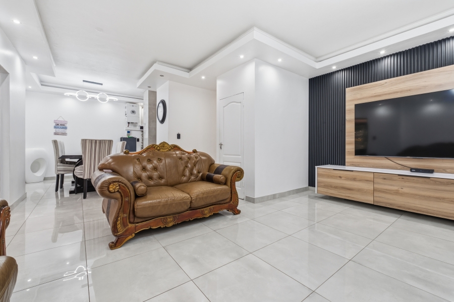 To Let 4 Bedroom Property for Rent in Hilltop Private Estate KwaZulu-Natal