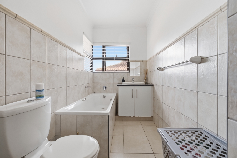 To Let 4 Bedroom Property for Rent in Hilltop Private Estate KwaZulu-Natal