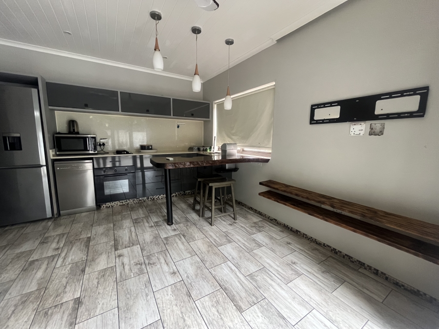7 Bedroom Property for Sale in Ballito Central KwaZulu-Natal