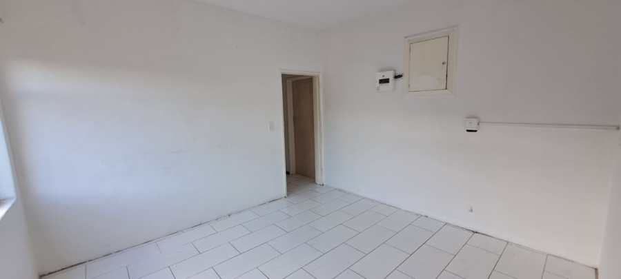 To Let 2 Bedroom Property for Rent in Raisethorpe KwaZulu-Natal