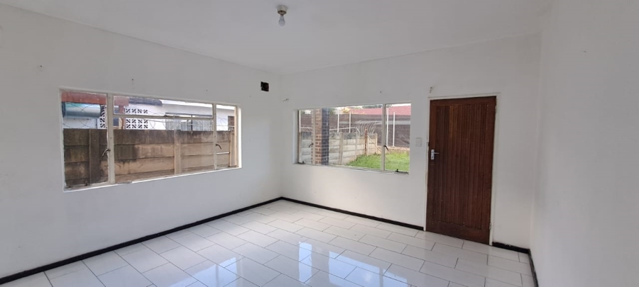 To Let 2 Bedroom Property for Rent in Raisethorpe KwaZulu-Natal
