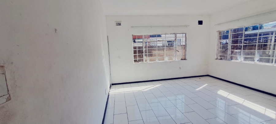 To Let 2 Bedroom Property for Rent in Raisethorpe KwaZulu-Natal