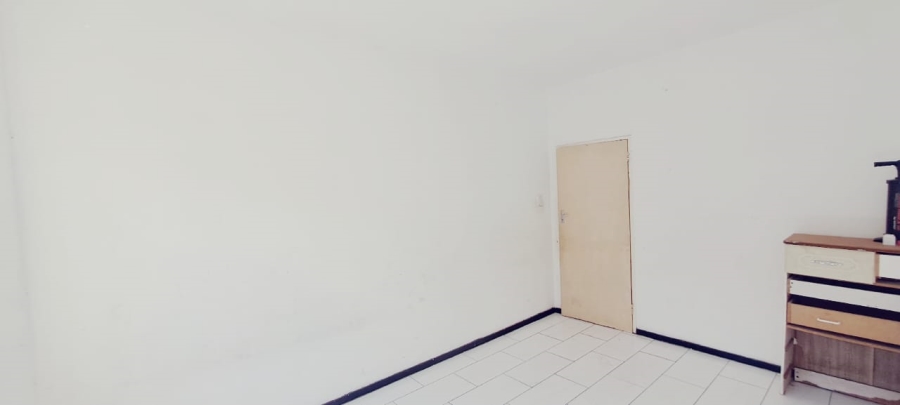 To Let 2 Bedroom Property for Rent in Raisethorpe KwaZulu-Natal