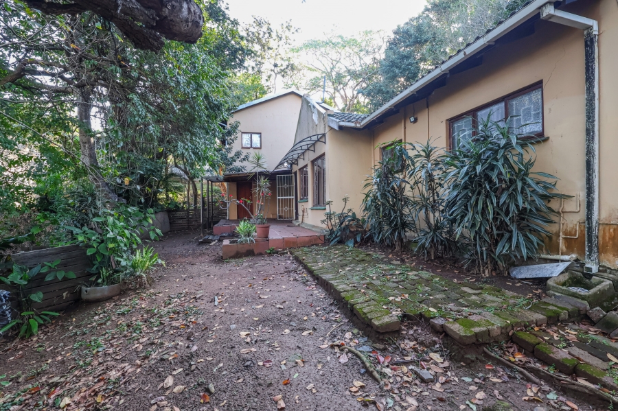 5 Bedroom Property for Sale in Amanzimtoti KwaZulu-Natal