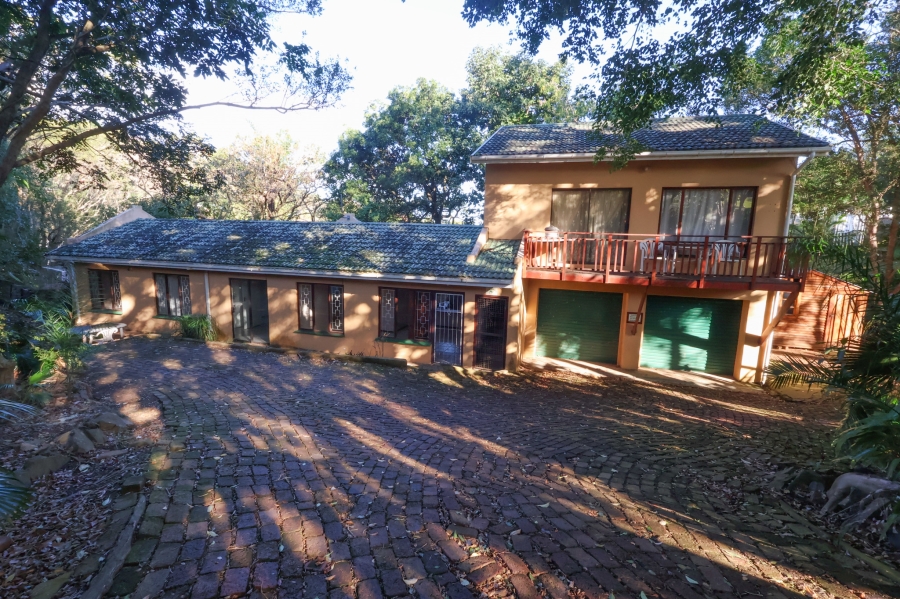 5 Bedroom Property for Sale in Amanzimtoti KwaZulu-Natal