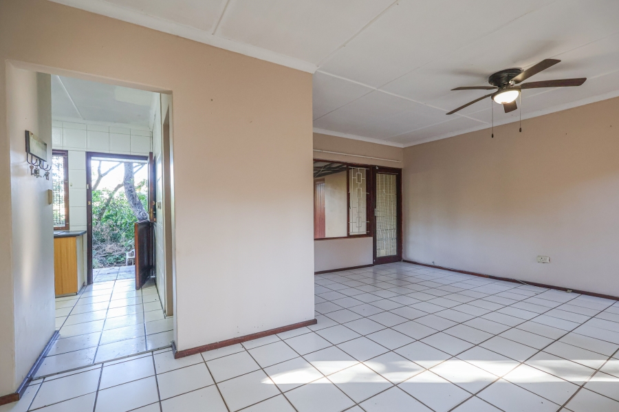 5 Bedroom Property for Sale in Amanzimtoti KwaZulu-Natal