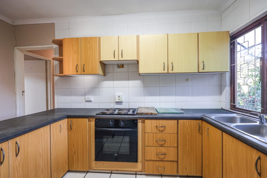 5 Bedroom Property for Sale in Amanzimtoti KwaZulu-Natal