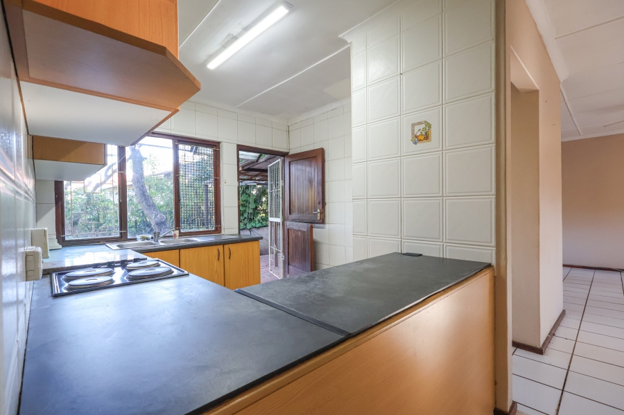5 Bedroom Property for Sale in Amanzimtoti KwaZulu-Natal