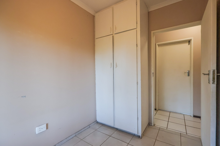 5 Bedroom Property for Sale in Amanzimtoti KwaZulu-Natal