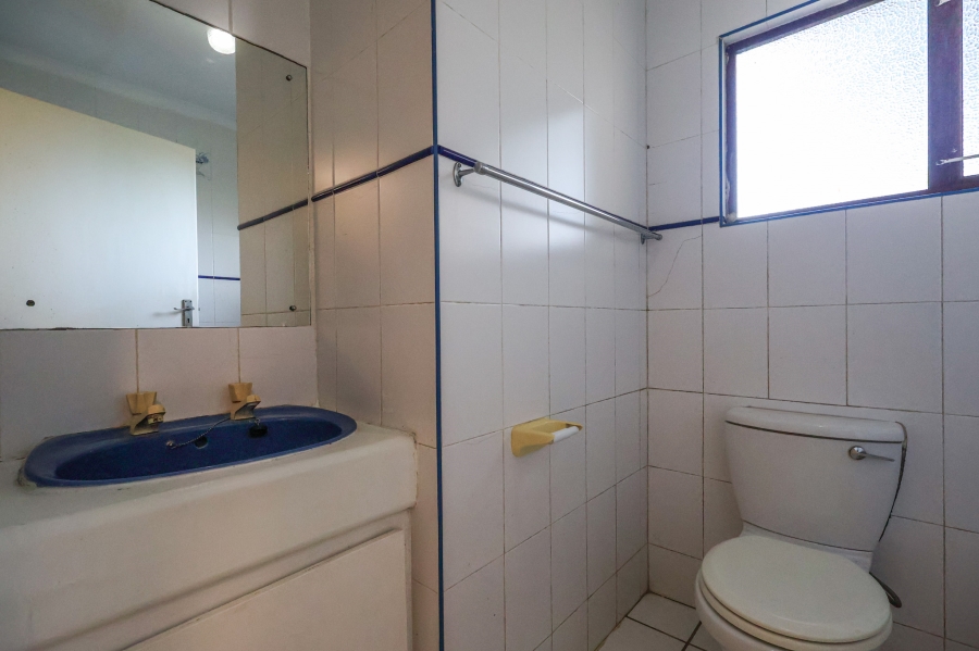 5 Bedroom Property for Sale in Amanzimtoti KwaZulu-Natal