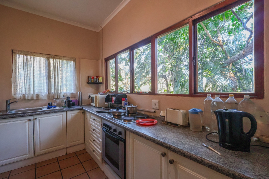 5 Bedroom Property for Sale in Amanzimtoti KwaZulu-Natal