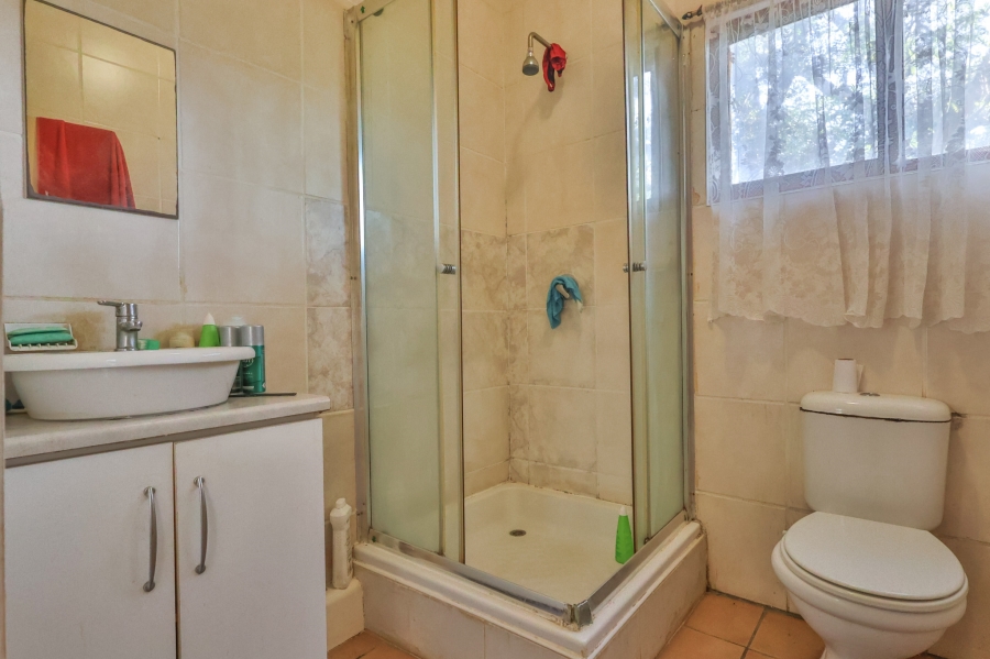 5 Bedroom Property for Sale in Amanzimtoti KwaZulu-Natal