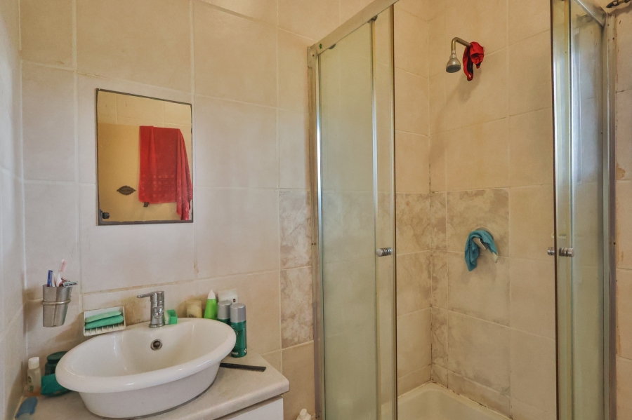 5 Bedroom Property for Sale in Amanzimtoti KwaZulu-Natal