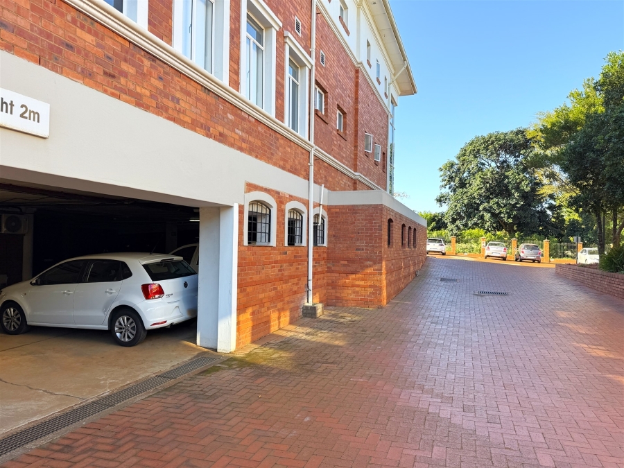 To Let Commercial Property for Rent in La Lucia KwaZulu-Natal