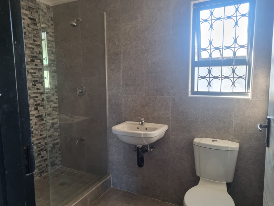 To Let 3 Bedroom Property for Rent in Ottawa KwaZulu-Natal