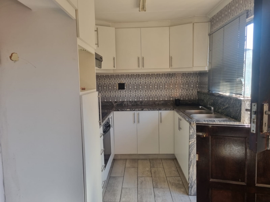 To Let 3 Bedroom Property for Rent in Ottawa KwaZulu-Natal