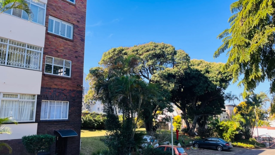 To Let 1 Bedroom Property for Rent in Essenwood KwaZulu-Natal