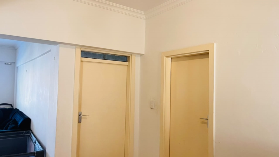 To Let 1 Bedroom Property for Rent in Essenwood KwaZulu-Natal