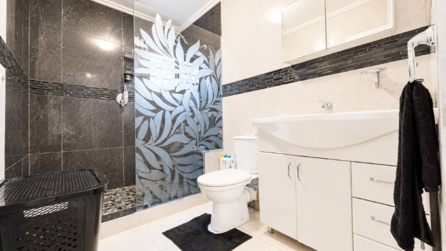 2 Bedroom Property for Sale in Cowies Hill KwaZulu-Natal