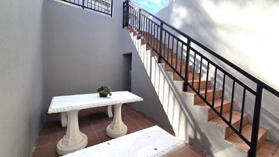 2 Bedroom Property for Sale in Cowies Hill KwaZulu-Natal