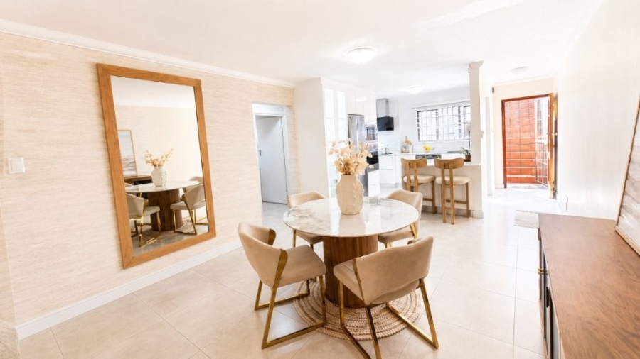 2 Bedroom Property for Sale in Cowies Hill KwaZulu-Natal