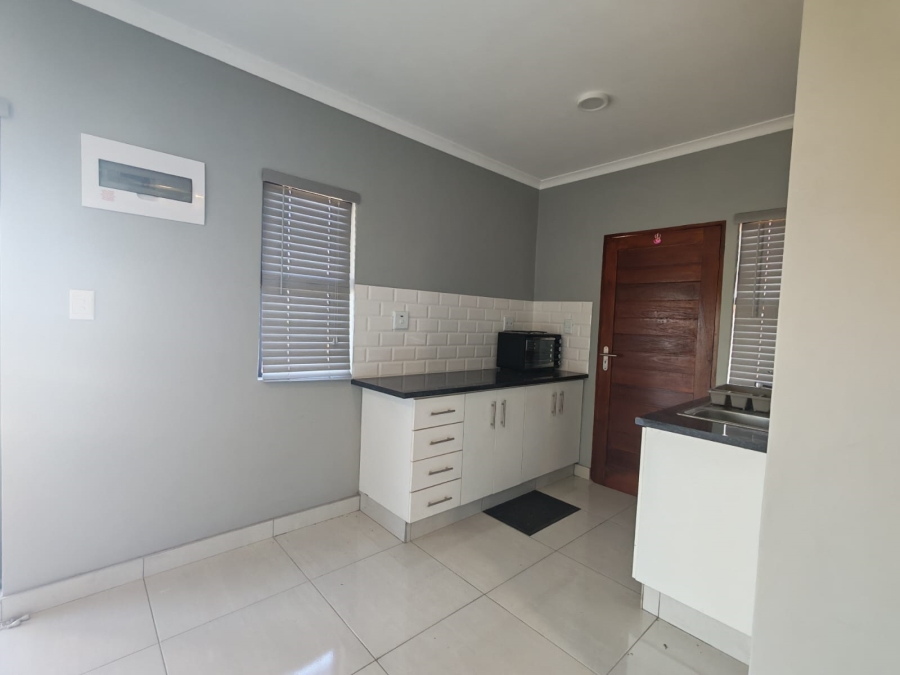 2 Bedroom Property for Sale in Shakaskraal KwaZulu-Natal