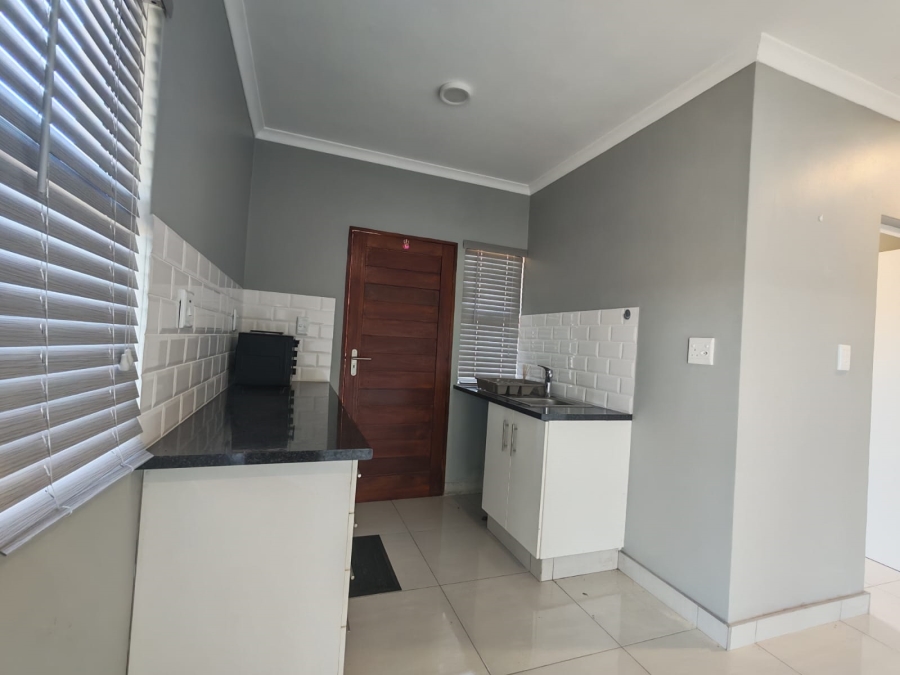 2 Bedroom Property for Sale in Shakaskraal KwaZulu-Natal