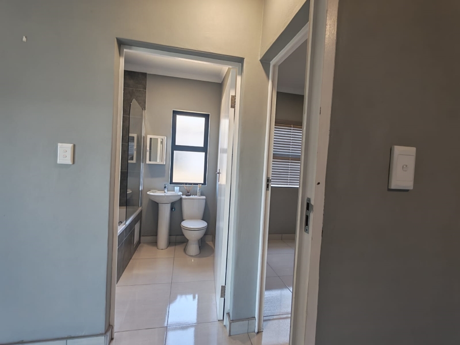 2 Bedroom Property for Sale in Shakaskraal KwaZulu-Natal