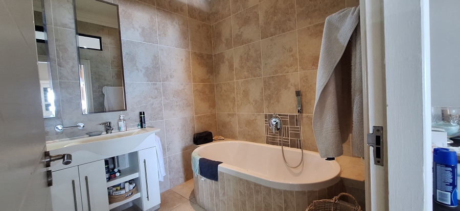 3 Bedroom Property for Sale in Westbrook KwaZulu-Natal