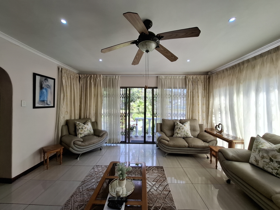 To Let 4 Bedroom Property for Rent in Manors KwaZulu-Natal
