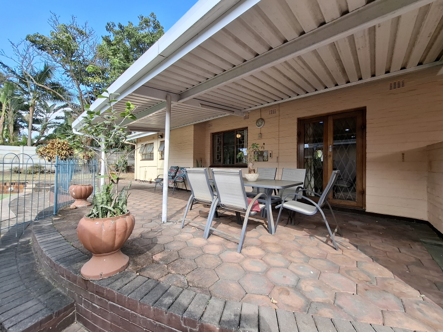 To Let 4 Bedroom Property for Rent in Manors KwaZulu-Natal