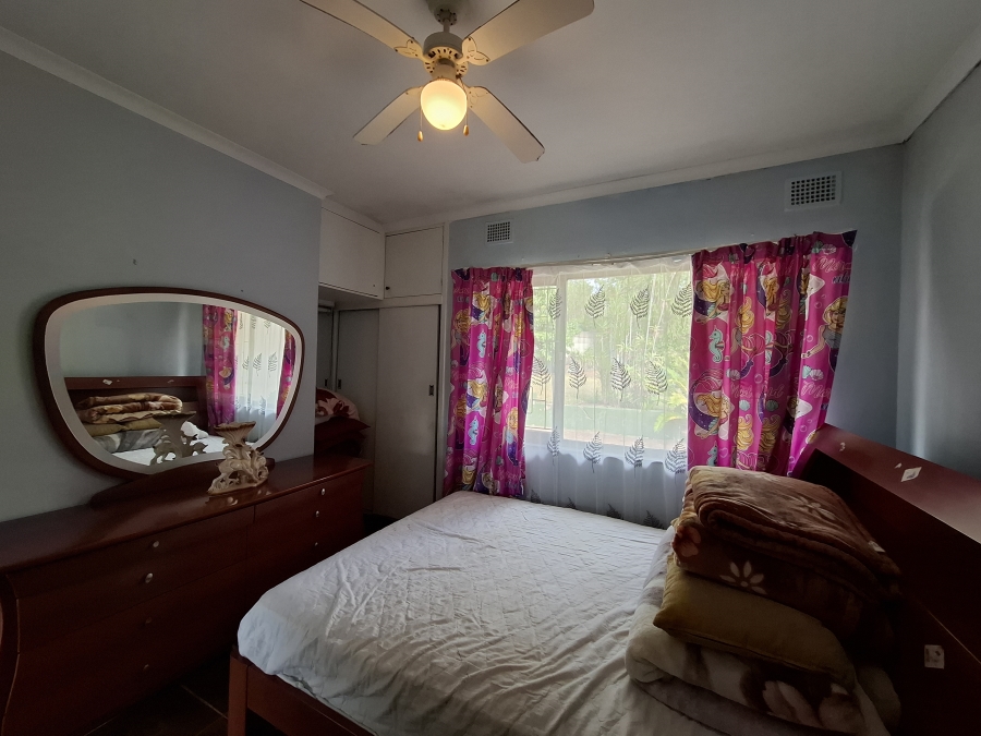 To Let 4 Bedroom Property for Rent in Manors KwaZulu-Natal