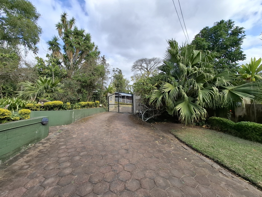 To Let 4 Bedroom Property for Rent in Manors KwaZulu-Natal