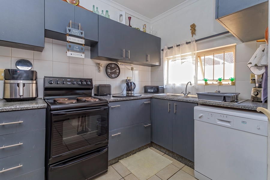2 Bedroom Property for Sale in Durban North KwaZulu-Natal