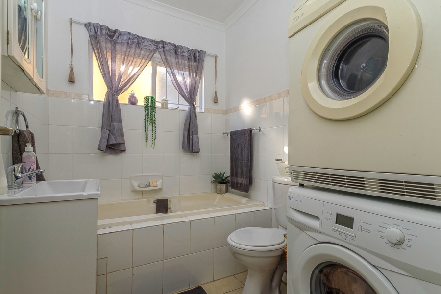 2 Bedroom Property for Sale in Durban North KwaZulu-Natal