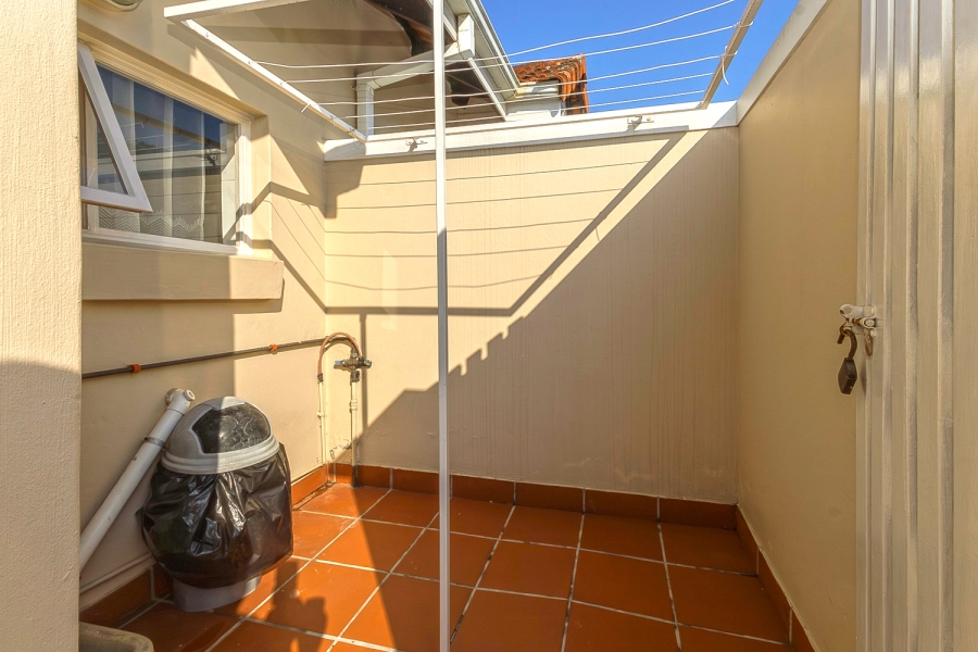 2 Bedroom Property for Sale in Durban North KwaZulu-Natal