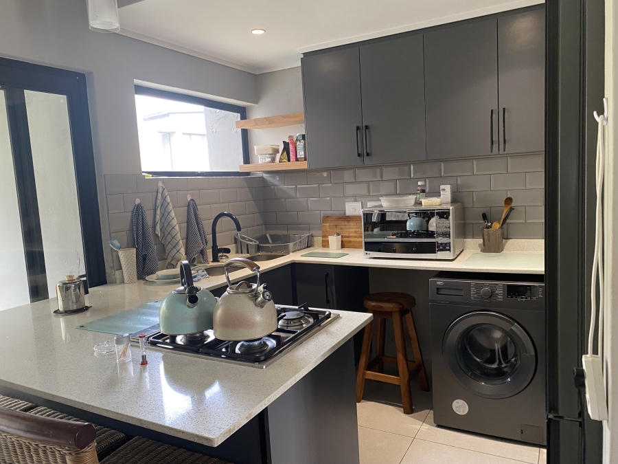 To Let 2 Bedroom Property for Rent in Palm Lakes Estate KwaZulu-Natal
