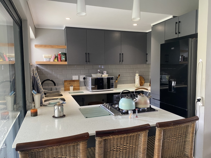 To Let 2 Bedroom Property for Rent in Palm Lakes Estate KwaZulu-Natal