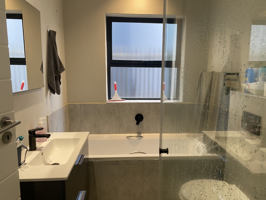 To Let 2 Bedroom Property for Rent in Palm Lakes Estate KwaZulu-Natal