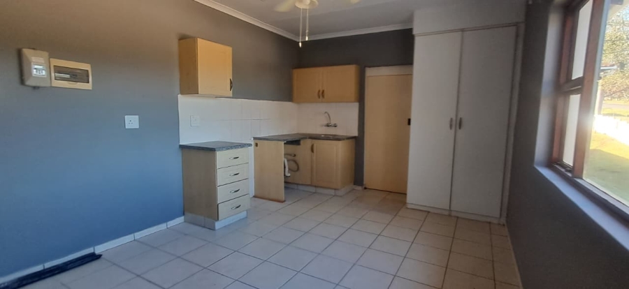 To Let 1 Bedroom Property for Rent in Richem KwaZulu-Natal