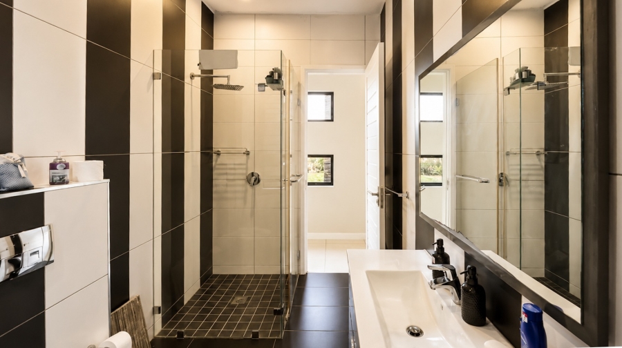 5 Bedroom Property for Sale in Brettenwood Coastal Estate KwaZulu-Natal
