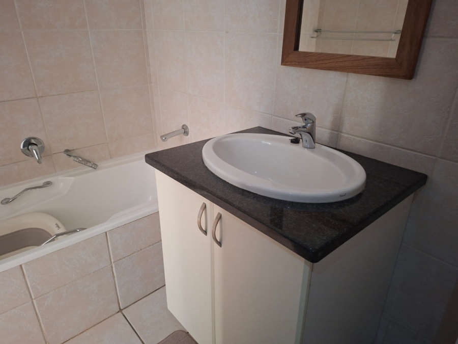 To Let 3 Bedroom Property for Rent in Westbrook KwaZulu-Natal