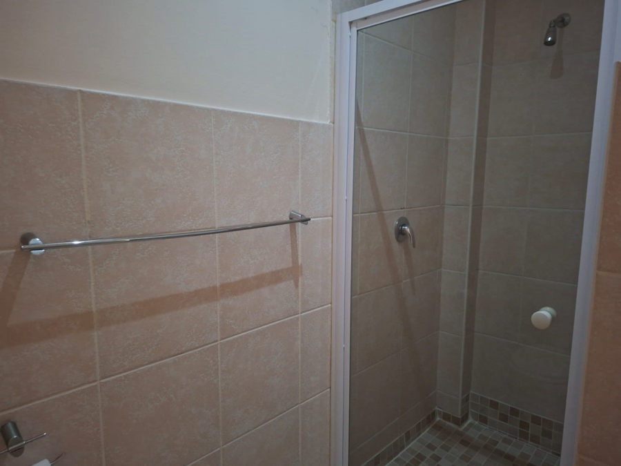 To Let 3 Bedroom Property for Rent in Westbrook KwaZulu-Natal